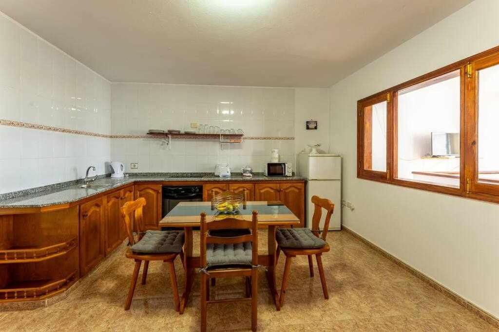 Marea Alta La Santa Apartment Bagian luar foto